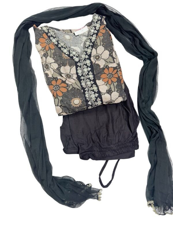 Anarkali suit - Image 3